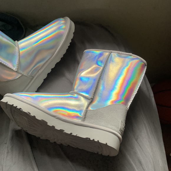 Shoes - Picture 3 of 5